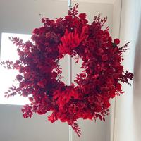 Arche florale artificielle en soie rose rouge profond et amarante, faite à la main, durable, pour décoration suspendue au plafond de mariage