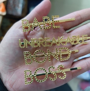 Pinzas para el pelo personalizadas con letras mayúsculas de diamantes de imitación, doradas, para niñas, con letras <span class=keywords><strong>inglesas</strong></span> personalizadas, brillantes, para novias, bodas, elegantes. - Product Image 2