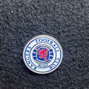 Artículos de Regalo para Fanáticos del Fútbol de Aston Villa y Everton, Emblemas del Equipo, Insignias Pintadas, Broches Coleccionables, Colgantes para Mochilas - Product Image 6