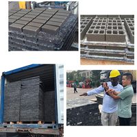 Machine de fabrication de briques en béton, de blocs creux et de pavés, avec capacité de transmission de vibrations élevée, pour palettes en plastique, taille personnalisée - Occasion