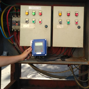 Ultraschall-Digital-Durchflussmesser-Modul Anpassbare OEM-Außen klemme aus Gusseisen für Hochleistungs-Durchfluss messer mit Wasser luft leitung - Product Image 4