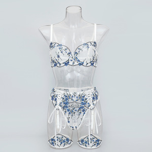 Hot-Selling New Flower Embroidery See-Through Mesh Sexy Four-Point Sexy Lingerie Suit - Product Image 5