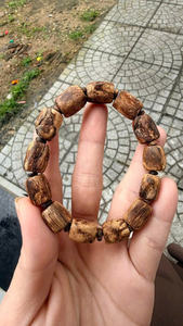 Bracelet en perles de bois naturel fait à la main, perles de bois en forme de baril, bracelet élastique pour hommes, bijoux de méditation, vente en gros, exportation - Product Image 4