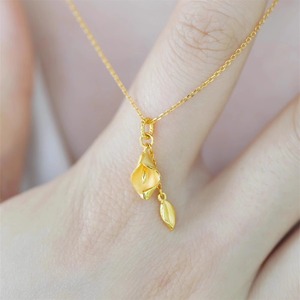 New Golden Calla <strong>Lily</strong> Flower Tassel Stainless Steel <strong>Necklace</strong> for Ladies Gentle and Versatile Retro Exquisite Clavicle Chain - Product Image 3