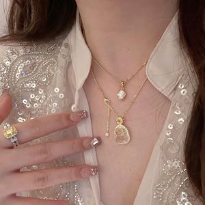 Collier en argent pur S925 avec pendentif en diamant, style rétro, exquis, fleur à quatre feuilles, nouveau style chinois, collier en cristal haut de gamme - Product Image 4