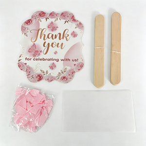 Exklusiver Hochzeitsfächerfächer mit Holzgriffen: Typografie und nichtlineare Geometrie für ein unvergleichliches Ehepaar-Erlebnis - Product Image 1