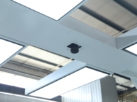 Máquina de corte oscilante con cámara de reconocimiento de cuero genuino para bolsos y carteras