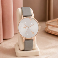 Montre-bracelet tendance pour femme, boîtier en alliage, bracelet en cuir, mouvement à quartz chinois, montre analogique pour femme pour un usage quotidien