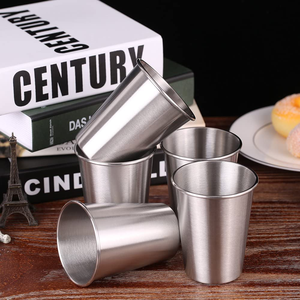 أكواب ستانلس ستيل بالجملة مخصصة للمخيمات والسفر والقهوة والشاي والبيرة من مورد ومصنع مع شعار - Product Image 1