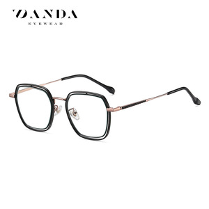 Danda Eyewear Lunettes rectangulaires à monture complète anti-lumière bleue JS8601 Unisexe Monture en métal légère - Product Image 5