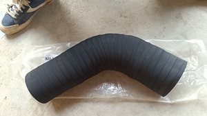 Tuyau de turbocompresseur 11N6-23030 compatible avec les pièces de chargeuse Liugong R210LC-7, pièces de machines de construction directement de l'usine - Product Image 5
