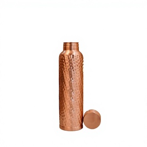 Bouteille d'eau en cuivre à finition martelée, portable, pour les voyages, avec couvercle, style vintage - Product Image 1