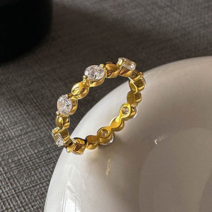 Bague minimaliste pour femme en argent 925 plaqué or Longlong, incrustée de perles et de diamants géométriques de 4,5 mm, style Xiaohongshu, bijoux en gros - Product Image 1