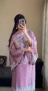 Elegante conjunto de 3 piezas de ropa india y pakistaní, elegante conjunto Kurti Dupatta con hermosa Georgette Plazzo de imitación pesada - Product Image 2