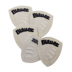 Vente en gros de patchs thermocollants pour vêtements, avec logo 3D, lettres grandes et brodées - Product Image 4