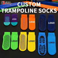 Chaussettes de trampoline personnalisées antidérapantes avec logo pour enfants, idéales pour le yoga et le pilates