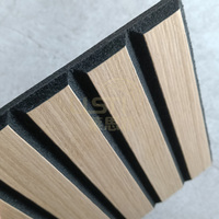 Panneaux muraux en bois grainé OEM ODM, insonorisants, découpables, décoratifs, modulaires, en feutre PET, dalles acoustiques murales