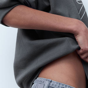 Sweatshirt à capuche en coton surdimensionné et durable pour femmes à prix d'usine - Product Image 4