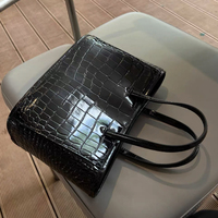 Sac seau pour femme en similicuir brillant motif crocodile, sac à main fourre-tout léger et décontracté, sac à bandoulière