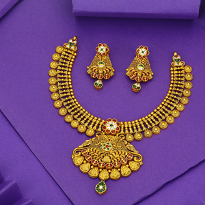 Conjunto de collar de templo indio de oro con pendientes, gargantilla nupcial con acabado antiguo, joyería étnica para bodas, diseño festivo. - Product Image 1