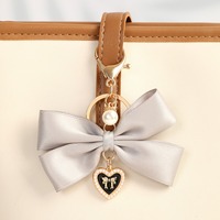 Porte-clés Nœud Papillon de Luxe Tendance pour Cheerleading, Charm Mignon pour Sac à Main, Pendentif Perle, Porte-clés Fait Main, Anneau de Clé Nœud Papillon, Porte-clés Cœur
