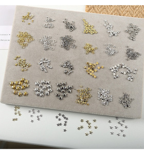 50 Piezas de Mini Corazones y Estrellas 3D para Uñas, Decoraciones de Uñas de Aleación, Accesorios de Manicura - Product Image 3
