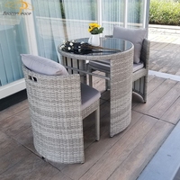 Meubles de patio et de balcon de haute qualité 3Pcs Table basse extérieure en rotin et ensemble de chaises pour 2