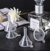 Entonnoir en plastique PP transparent écologique moulé par injection, mini-entonnoir de distribution de parfum pour usage en laboratoire