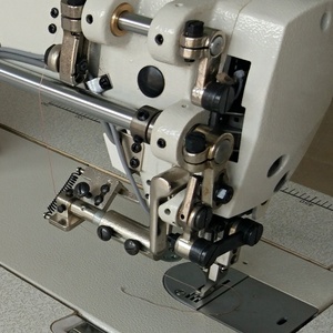 Máquina de Coser Industrial de Alta Velocidad con Alimentación Compuesta y Accionamiento Directo por Computadora 7300-0303D - Product Image 4