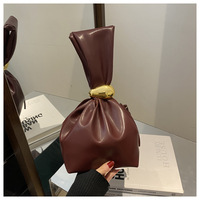 Tas Selempang Wanita Model Bucket Sedang Bahan Kulit PU Lipit Vintage Logo Kustom Haoyu, Tahan Air, Dapat Digunakan Sebagai Tas Jinjing, Clutch Pesta, dan Tas Pernikahan