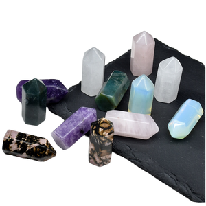 Vente en gros : Mini tour de cristal de quartz naturel, <span class=keywords><strong>pierre</strong></span> semi-<span class=keywords><strong>précieuse</strong></span> de guérison, décoration gravée authentique - Product Image 1