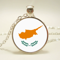 Collier léger avec pendentif drapeau de la Croatie, ajustable, en alliage, avec cabochon en verre brillant, série drapeaux des pays