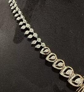 Conjunto de collar de corte brillante redondo de diamante natural para mujer en oro sólido de 14K 18K con acentos de piedra de color pendientes a juego de moda - Product Image 2