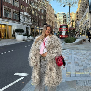 Özel Tasarım Lüks Uzun Kürklü Büyük Beden Şık Kışlık Sıcak Bol Rüzgar Geçirmez Günlük Suni Kürklü Isıtmalı Kadın Polar Ceket - Product Image 2