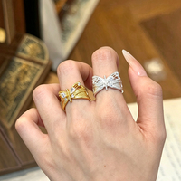 Großhandel Vintage Filigran Schmetterling Offener Ring Vergoldet mit Birnenförmigem Klarem Zirkon Besetzt Breiter Verstellbarer Statement-Ring