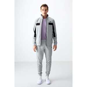 Conjunto Deportivo para Hombre en Gris Melange, Corte Estándar, Casual, Transpirable, Tela de 320g - Product Image 5