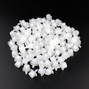 Arroseur goutte-à-goutte réglable blanc transparent à 8 trous pour l'irrigation goutte-à-goutte des arbres fruitiers - Product Image 1