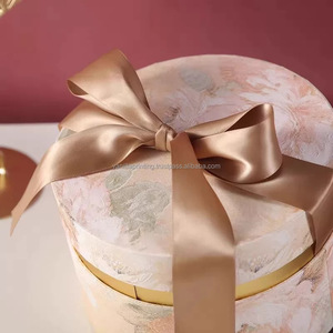 Caja de regalo de terciopelo redonda de lujo personalizada con cinta Cajas rígidas ecológicas para velas y embalaje de alimentos - Product Image 3