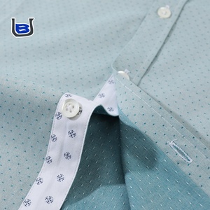 Venta al por mayor OEM <span class=keywords><strong>Caballero</strong></span> patrón de lunares Vestido de <span class=keywords><strong>manga</strong></span> larga para hombre personalizado botón Arriba <span class=keywords><strong>camisa</strong></span> impresión Dobby <span class=keywords><strong>camisa</strong></span> - Product Image 3
