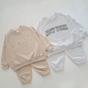 Pantolon ile çocuk new york hoodies kazak günlük giysi yürümeye başlayan çocuklar set kıyafetler kız giysileri setleri