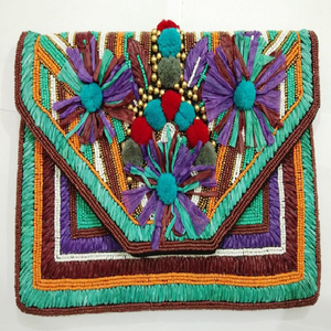 PERLÉ À LA MAIN AVEC POMPON DERNIER STYLE POCHETTE - Product Image 1