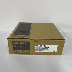 Servoamplificador de CA Mitsubishi Serie MR-J MR-J2S-10A - Product Image 1