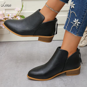 2025 automne mode <span class=keywords><strong>pas</strong></span> <span class=keywords><strong>cher</strong></span> de haute qualité Offre Spéciale en gros femmes en cuir PU <span class=keywords><strong>bottines</strong></span> bout pointu fermeture éclair mouche coupe basse bottes courtes - Product Image 2