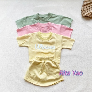 Set Personalizzato con Nome Ricamato <span class=keywords><strong>per</strong></span> <span class=keywords><strong>Bambina</strong></span>, Maglietta a Maniche Corte e Gonna Corta in Spugna Francese, Set Boutique <span class=keywords><strong>per</strong></span> Bambine - Product Image 4