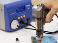 Station de dessoudage haute puissance anti-colmatage HAKKO FR410 pour la réparation de cartes de circuits imprimés multicouches
