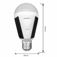 Les ampoules solaires extérieures lumineuses superbes de secours de LED 7W 12W E27/B22 IP65 imperméabilisent l'ampoule menée portative de lumière solaire