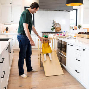 <span class=keywords><strong>Tour</strong></span> d'apprentissage Montessori pour enfants en bas âge avec toboggan, tableau noir, tabouret de cuisine pour enfants, cadre d'escalade en bois - Product Image 2