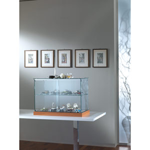 Vitrina moderna para encimera, 71x35x50 cm, puertas correderas de vidrio templado, gabinete de exhibición gris claro para sala de estar - Product Image 1