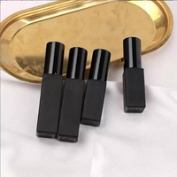 Échantillon gratuit flacon pulvérisateur en verre à brume fine 10ml vide noir mat huile essentielle de toner rectangle flacon de parfum noir rechargeable