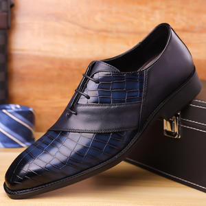 Chaussures en cuir surdimensionnées pour hommes, chaussures habillées formelles pour hommes, style britannique, bout pointu, respirantes, résistantes à l'usure, simples, légères, chaussures pour hommes - Product Image 2
